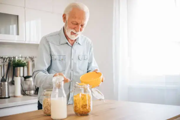 Formación y cuidado para envejecer de forma saludable